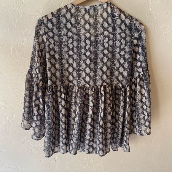 SMYMM Show Me Your Mumu Snake-print Gray Cream Babydoll Lace-up Top Blouse XS - Picture 7 of 9